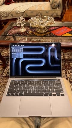 Macbook Pro 2020 M1 8/512gb 30 charge cycles