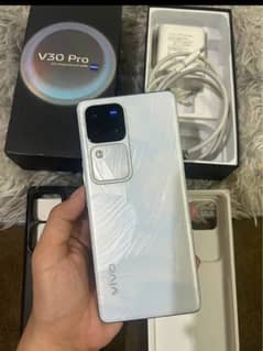 vivo V30 pro 12/512 GB 03327127749 My whatsapp number