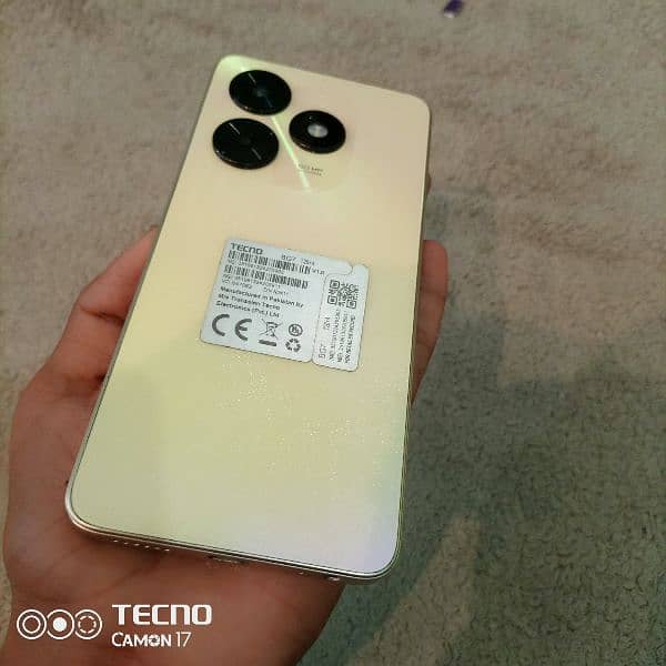 Tecno spark 20c  4+4/128 1