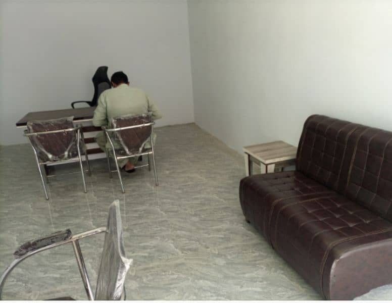 Office furniture for sale in new condition 5