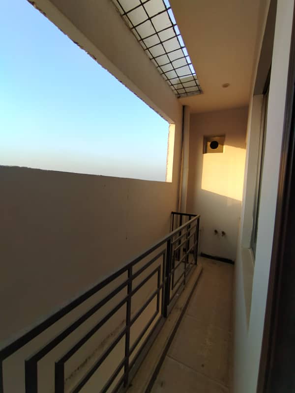 2 bed lounge for Sale with Roof in Kaneez Fatima Block 4 6