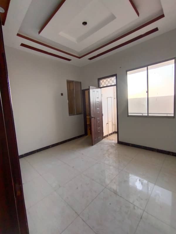 2 bed lounge for Sale with Roof in Kaneez Fatima Block 4 7