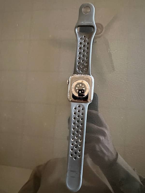 Apple Watch Series 6 Nike Edition 1