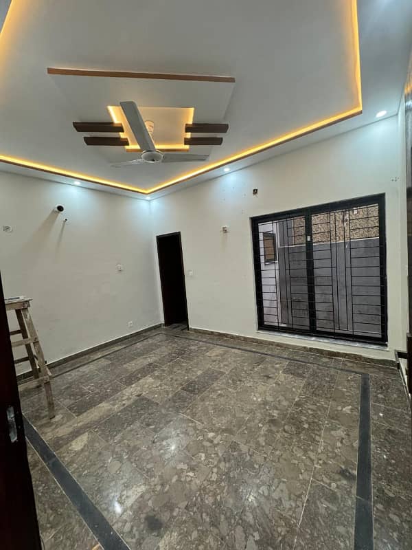 5 Marla Luxury upper Portion Available For Rent in AA Block Bahria Town Lahore 0