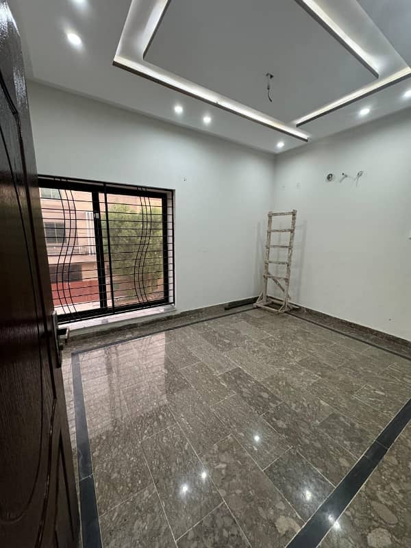 5 Marla Luxury upper Portion Available For Rent in AA Block Bahria Town Lahore 3