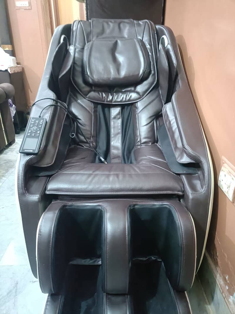 JC Buckman Rejuvenate Us 3D Massage Chair TMC 211 1