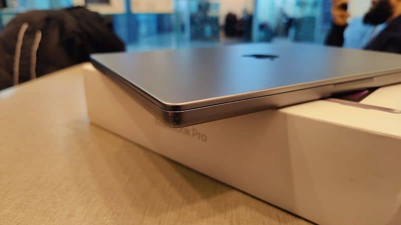 MacBook Pro M2 2023 14 inch 4