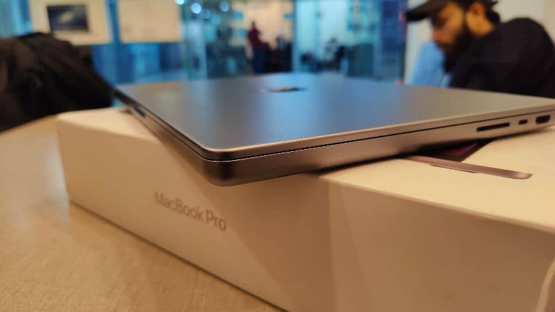 MacBook Pro M2 2023 14 inch 5