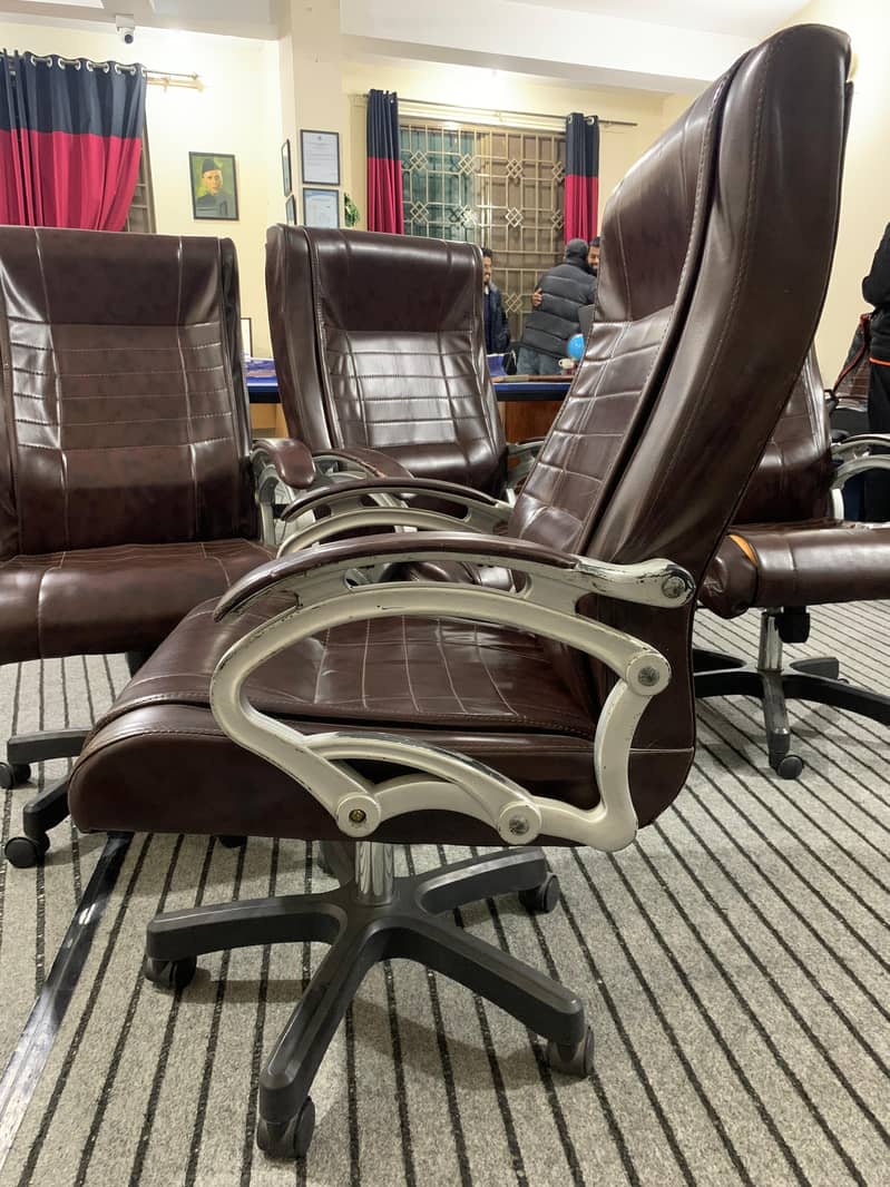 Office Executive chairs for Sale 3