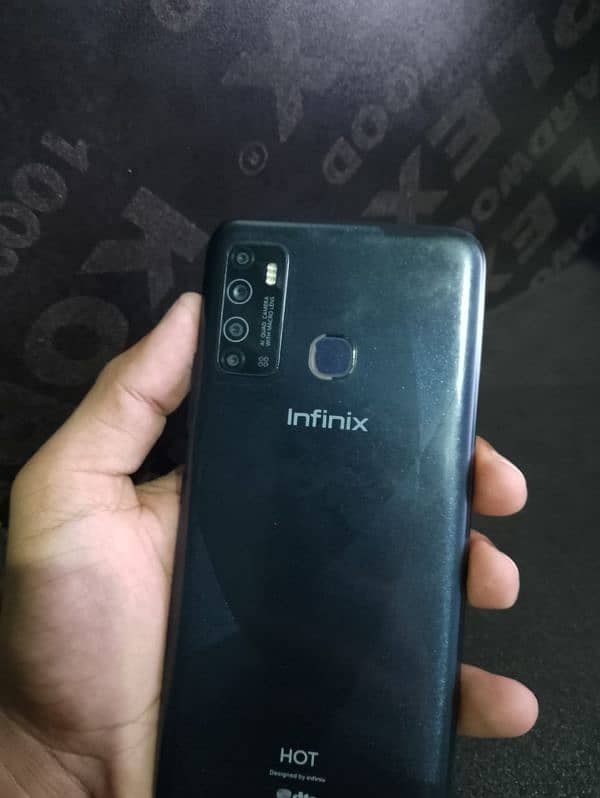 Infinix hot 9  4/128 PTA approved exchange possible 4