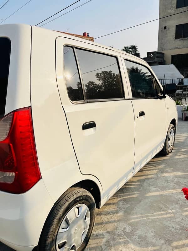 Suzuki Wagon R 2018 10