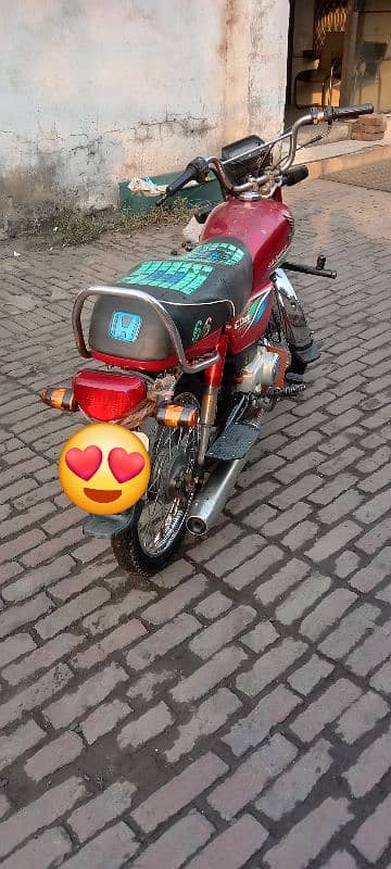 Honda CD70 0