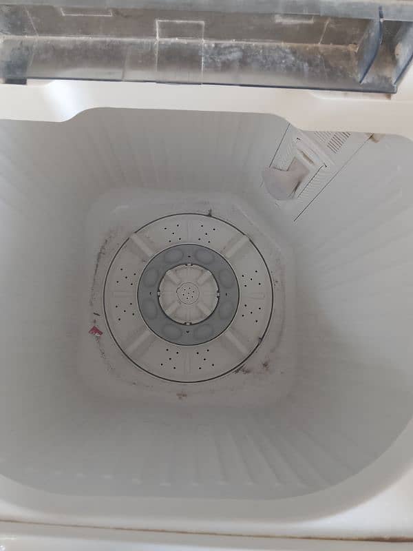 Pel Washing Machine with dryer 2