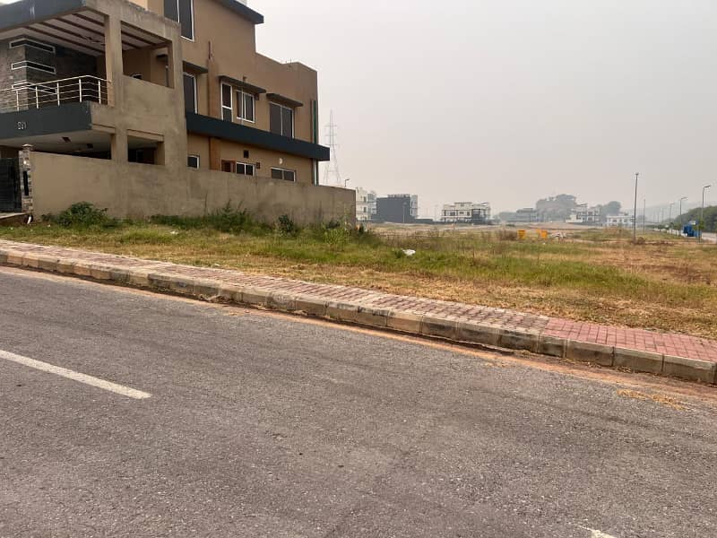 10 Marla Level plot prime Location 3 side Approach available for sale 9