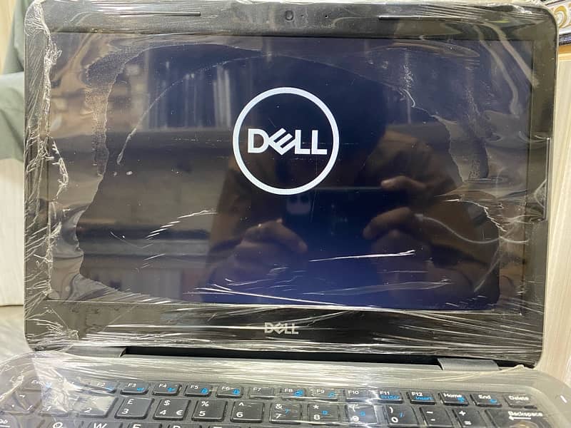 DELL i3_8 0