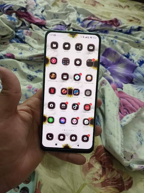 selling redmi note 12 with all accessories 1