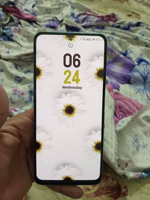 selling redmi note 12 with all accessories 3