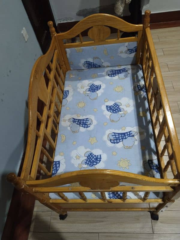 Beautiful Baby Cot 5