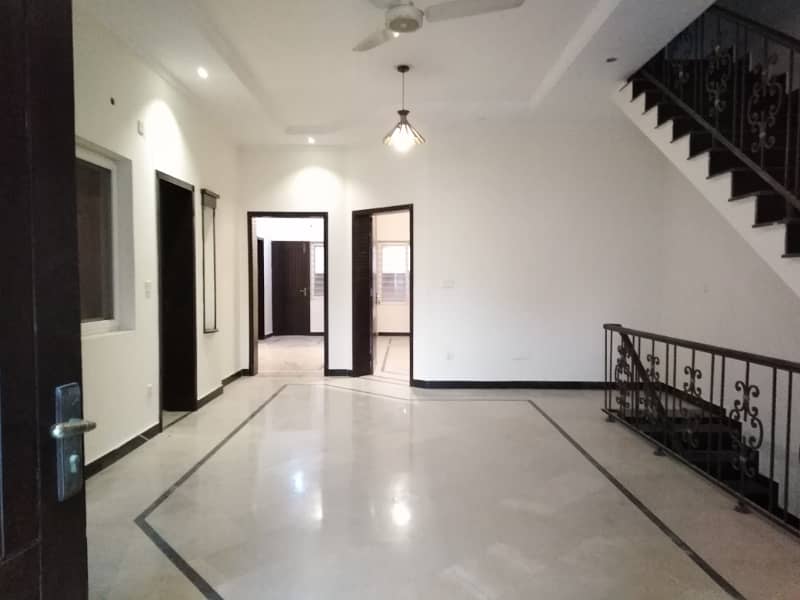 Double Unite House available for Rent 26