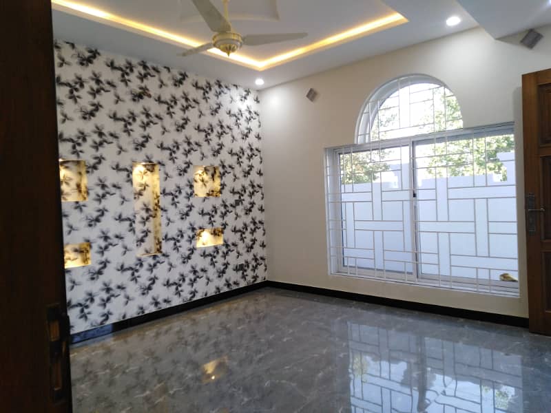 200 Sq Yard Brand New House available for Sale 5