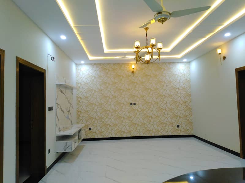 200 Sq Yard Brand New House available for Sale 20