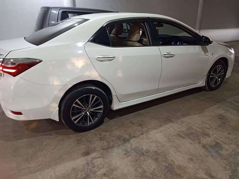 Toyota Altis Grande 2018 3