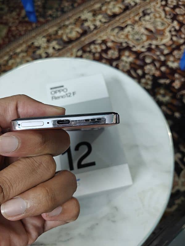 Oppo Reno 12F 9