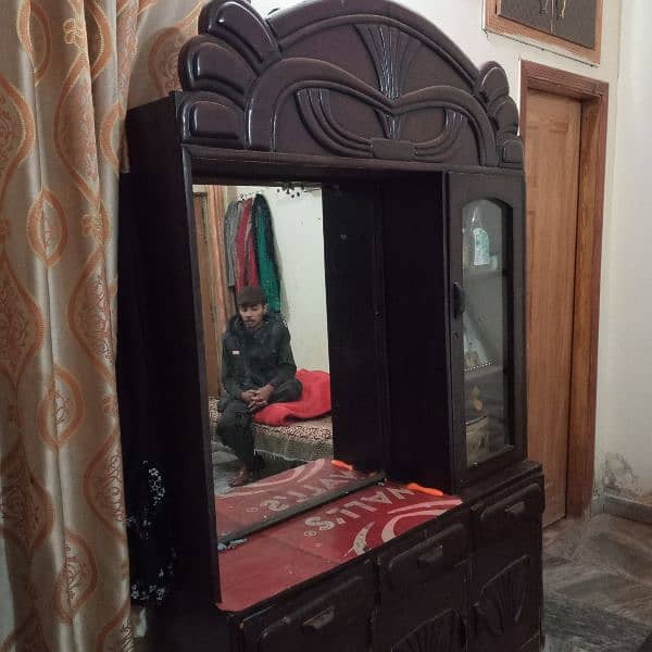 Dressing table mirror urgent sale 1