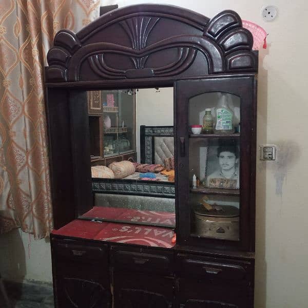 Dressing table mirror urgent sale 2