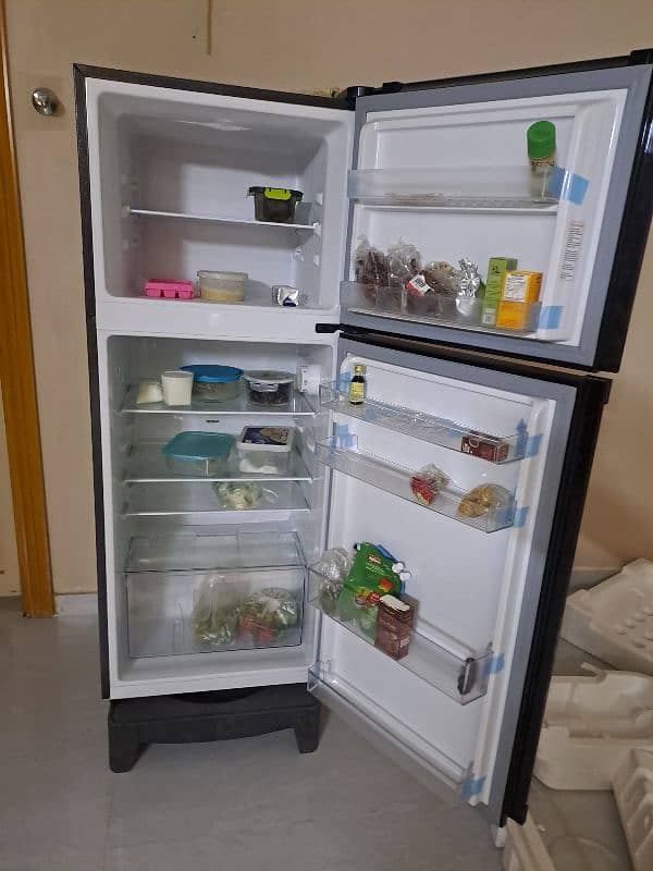 New dawlance fridge for sale non inverter 1