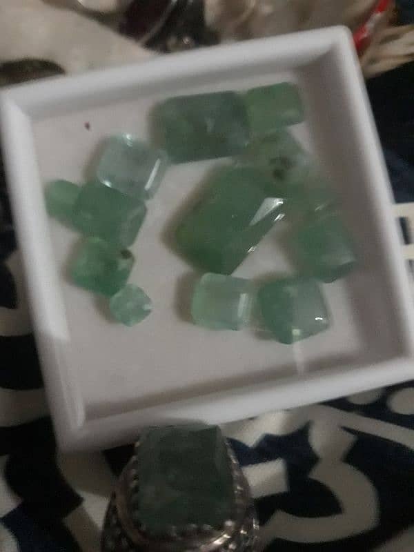 gemstone Emerald natural beautiful colour Afghanistan 5