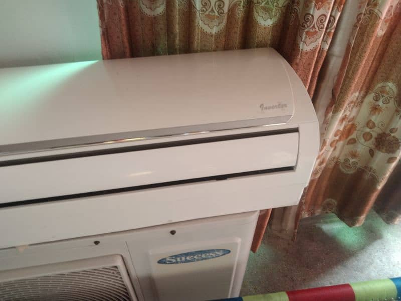 inverter ac 2 ton all geniun and working with original remote 5