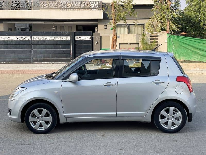 Suzuki Swift DLX 1.3 AUTOMATIC NAVIGATION 4