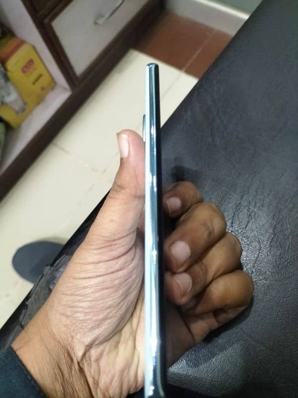 vivo v30e 8/256 2