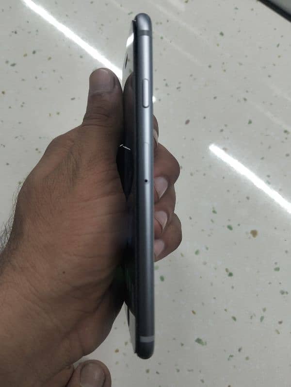 iPhone 6 for sale orgent 10.10 cundeshn non pta betrry health 100 5