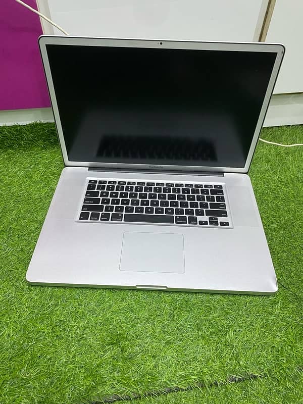 APPLE MACBOOK PRO 2010 i5 i7 17inc i7 New Fresh S|Whatsapp 03215984936 14