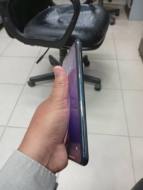 iphone 11 pro max 64gb Non Pta 13