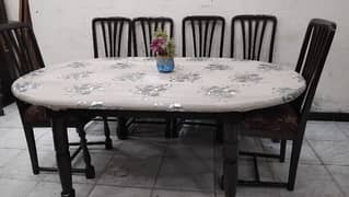 6chairs wooden  dinning in excellent condition