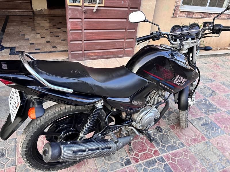 yamaha ybr 125 g (2023) black ,lush condition 1