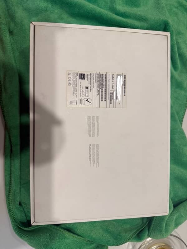 MacBook air 13.6 256/8gb 0