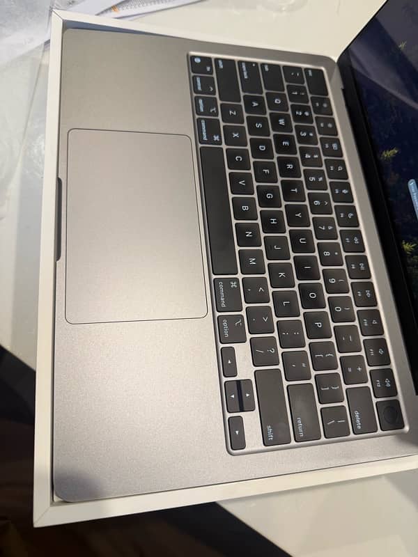 MacBook air 13.6 256/8gb 2