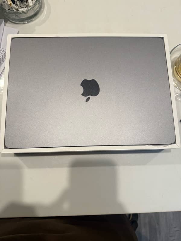 MacBook air 13.6 256/8gb 3