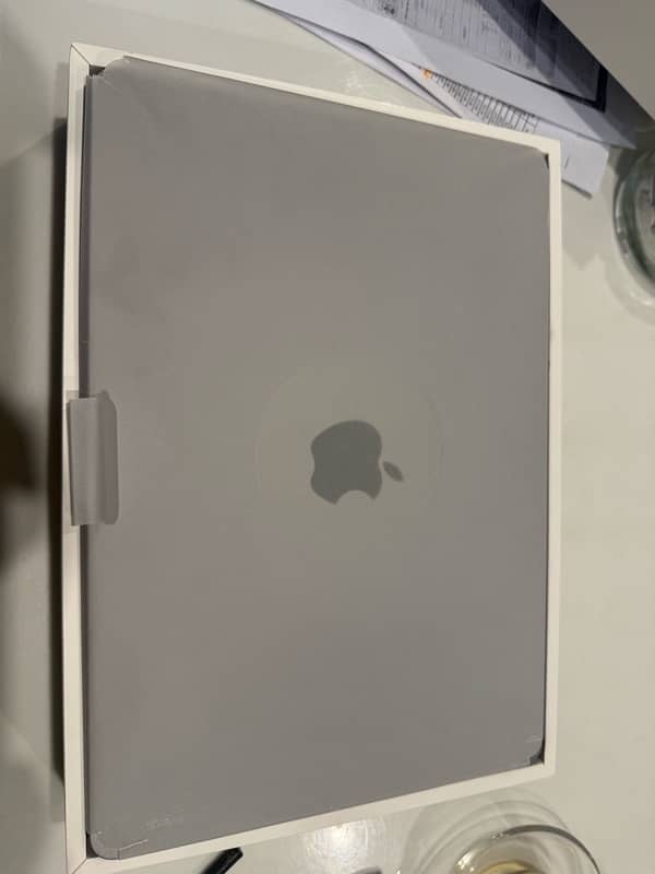 MacBook air 13.6 256/8gb 4