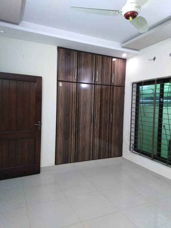 8 MARLA HOUSE FOR RENT IN BAHRIA TOWN LAHORE 5