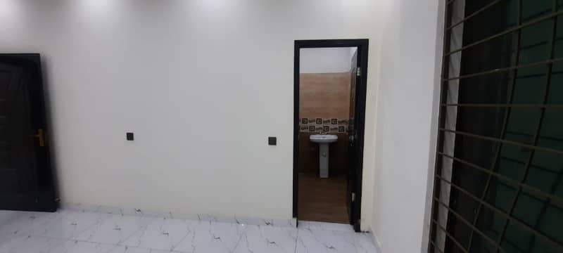 8 MARLA HOUSE FOR RENT IN BAHRIA TOWN LAHORE 13