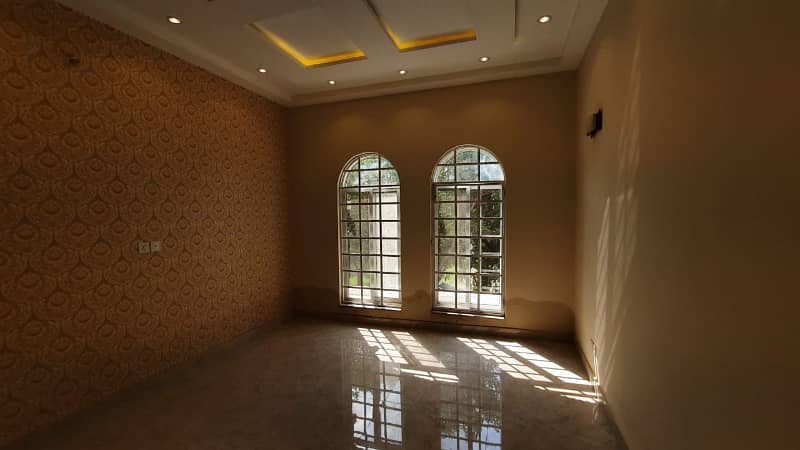 BRAND NEW LUXURY 8 MARLA HOUSE FOR RENT IN BAHRIA TOWN LAHORE 10