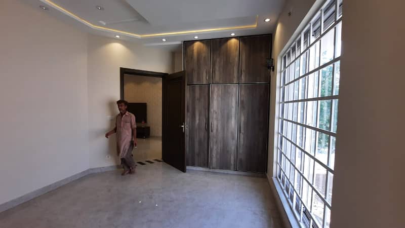 BRAND NEW LUXURY 8 MARLA HOUSE FOR RENT IN BAHRIA TOWN LAHORE 14