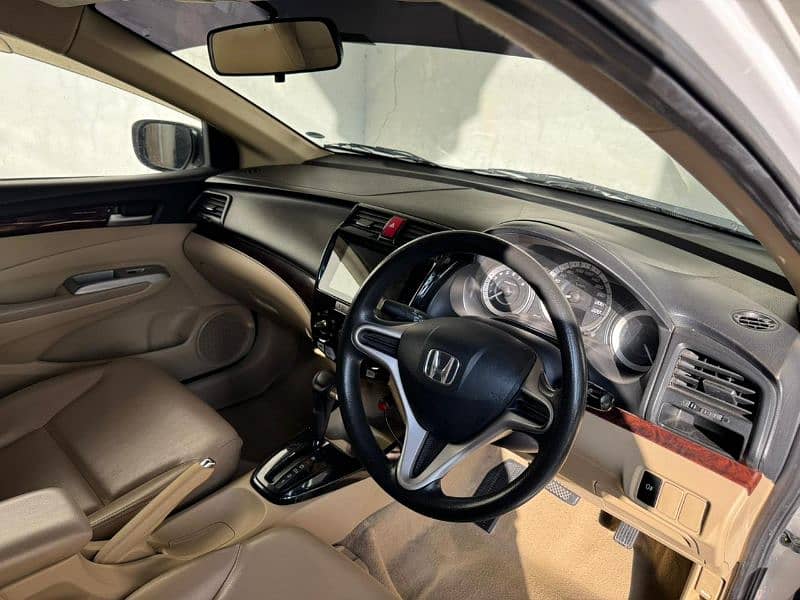 honda city aspire 1.5 2019 prosmatce model total orginal paint 13