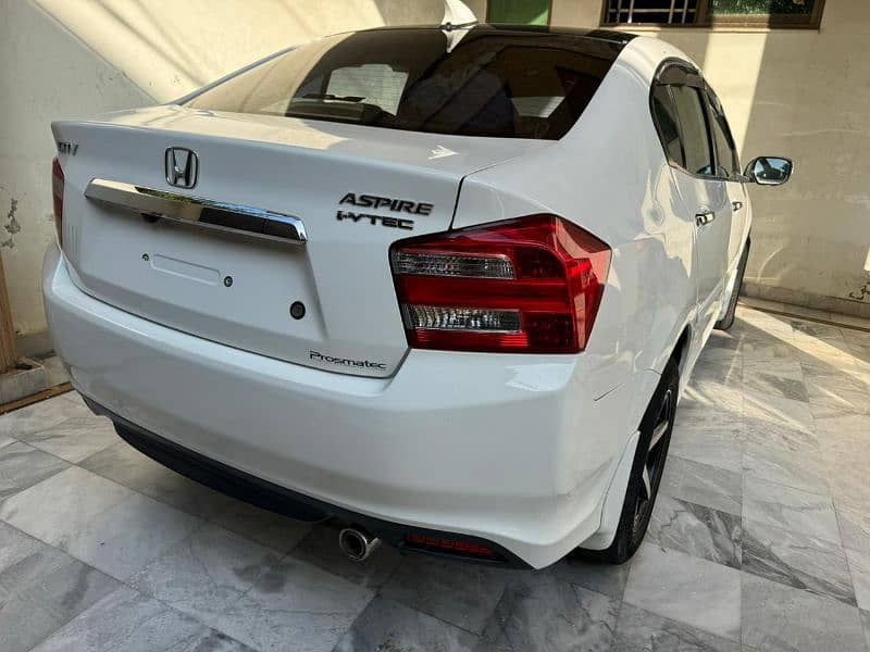 honda city aspire 1.5 2019 prosmatce model total orginal paint 16