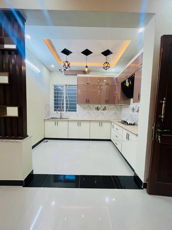 8 MARLA BRAND NEW HOUSE FOR SALE in FAISAL TOWN BLOCK A 10